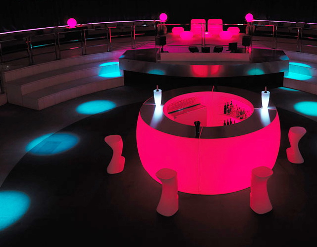 Светящаяся барная стойка со светодиодной подсветкой